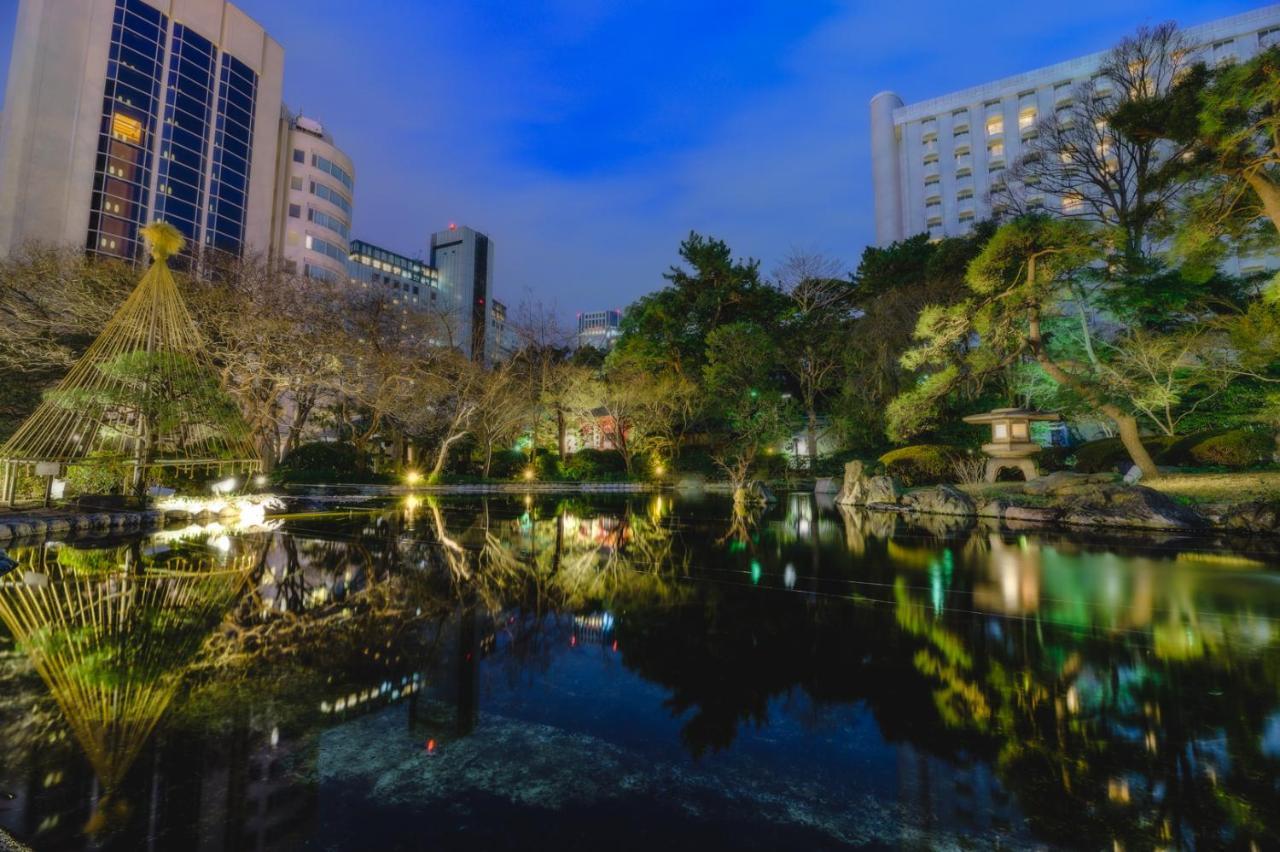 Grand Prince Hotel Shin Takanawa Токио Екстериор снимка View of the park at night